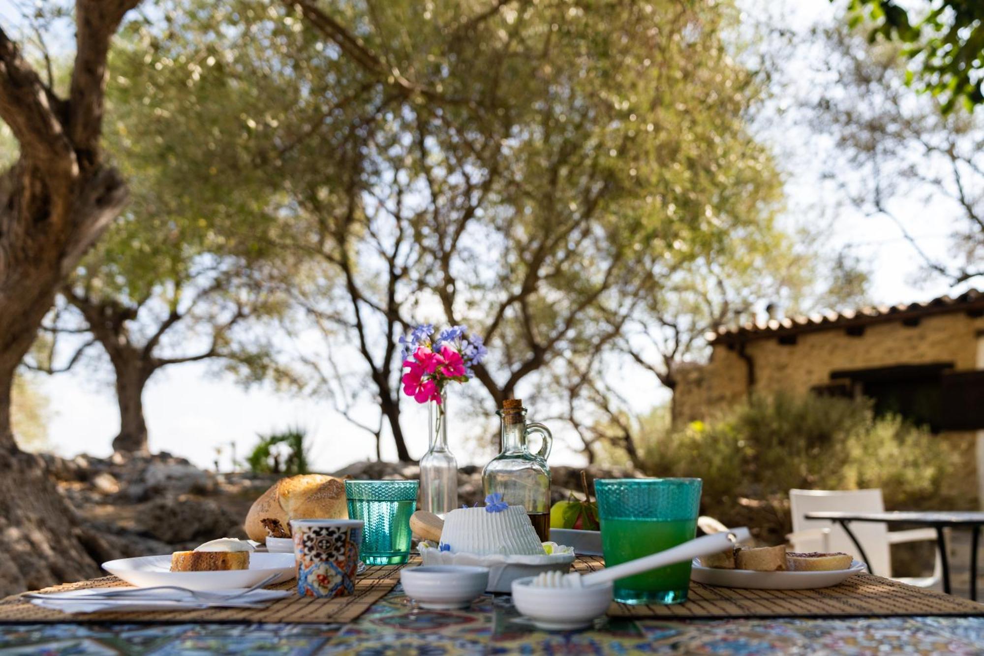 Bed & Breakfast Roba Degli Ulivi 3*