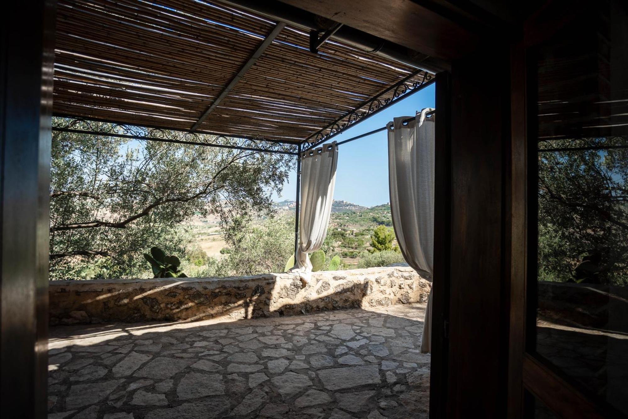 Bed & Breakfast Roba Degli Ulivi 3*