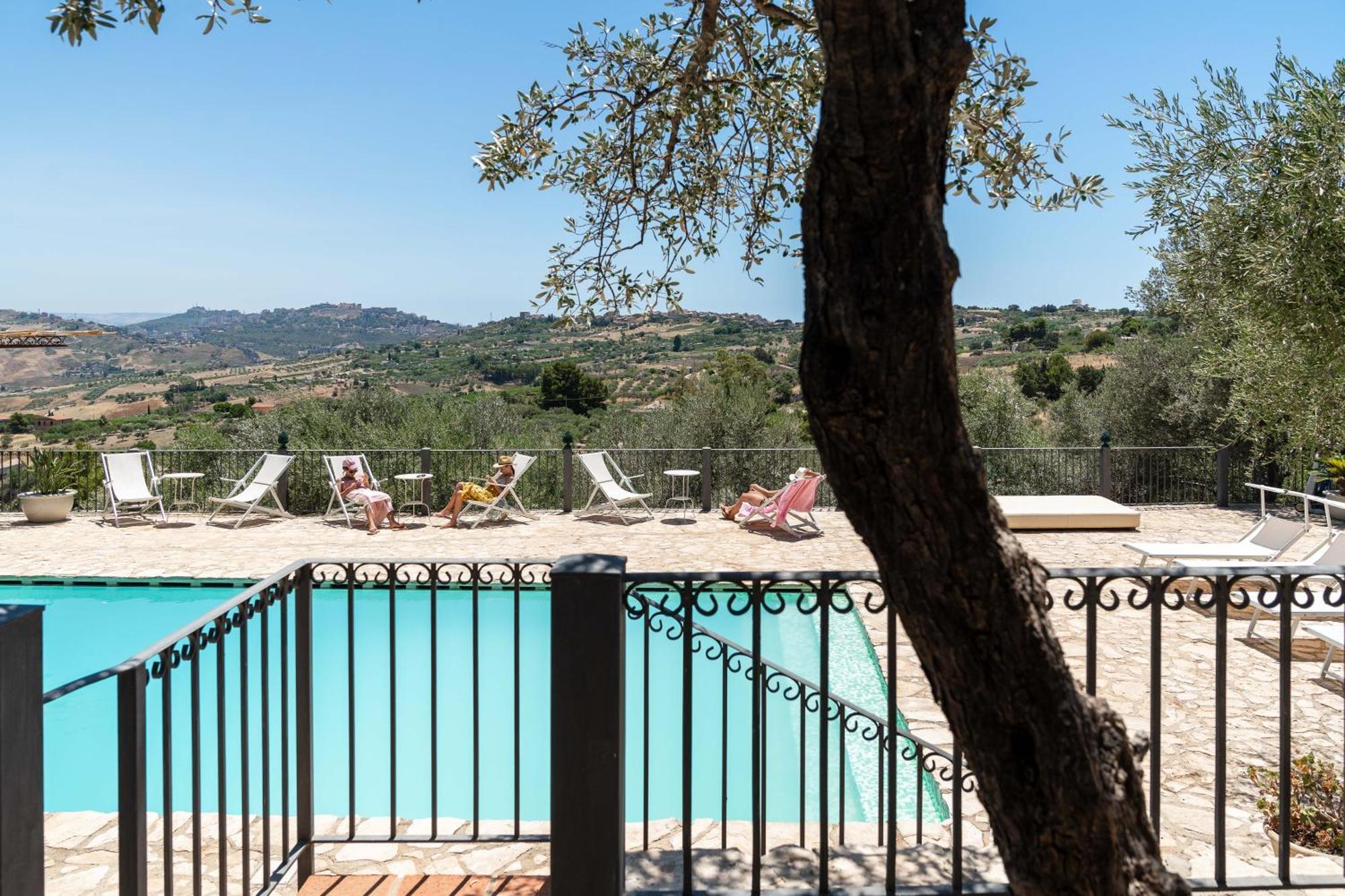 Roba Degli Ulivi Bed & Breakfast